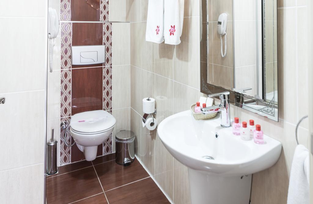 Cosmos Hotel Istanbul Ngoại thất bức ảnh